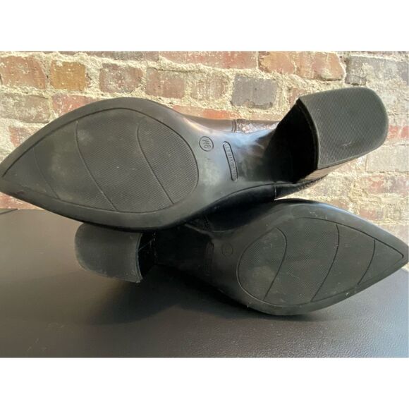 NINE WEST Pointed Toe Black Vegan Leather and Crocodile Skin Ankle Boots  Women’ - Picture 7 of 7